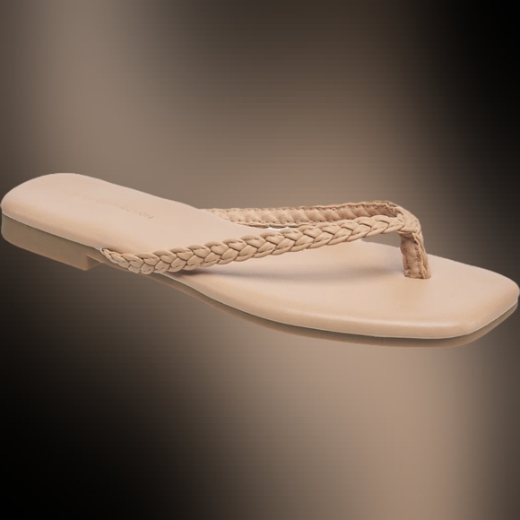 French Connection Women's Color Taupe Louvre Sandals NWT - Picture 1 of 9